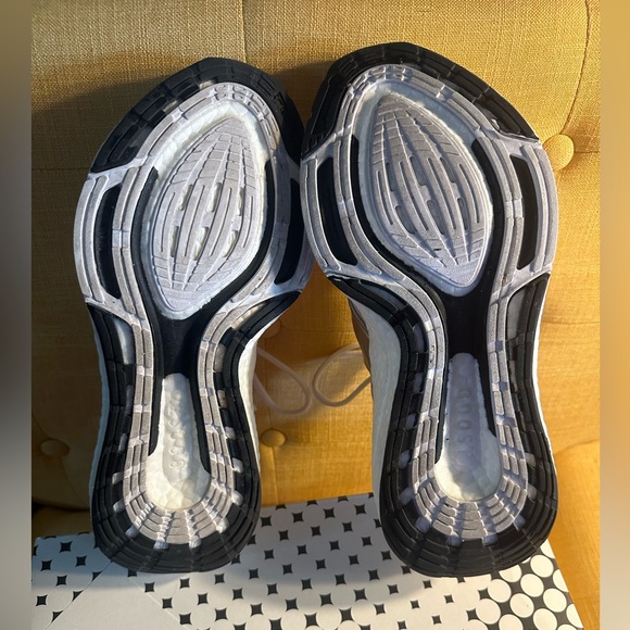 Adidas by Stella McCartney Ultraboost 22 size 8 - Picture 7 of 10